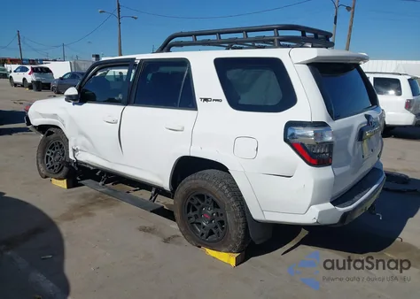 2019 Toyota 4Runner z USA, uszkodzony, nr VIN JTEBU5JR2K5663644